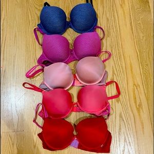 5 Victoria’s Secret 36C bras